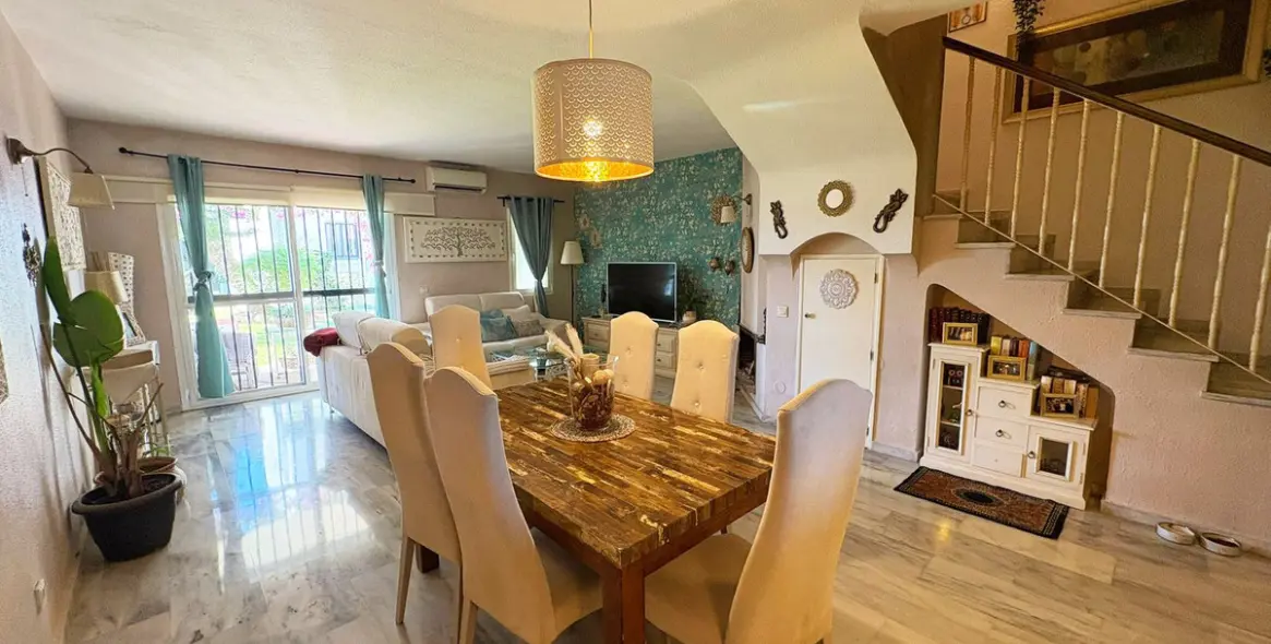 Sale of semi-detached house in Bel Air 4