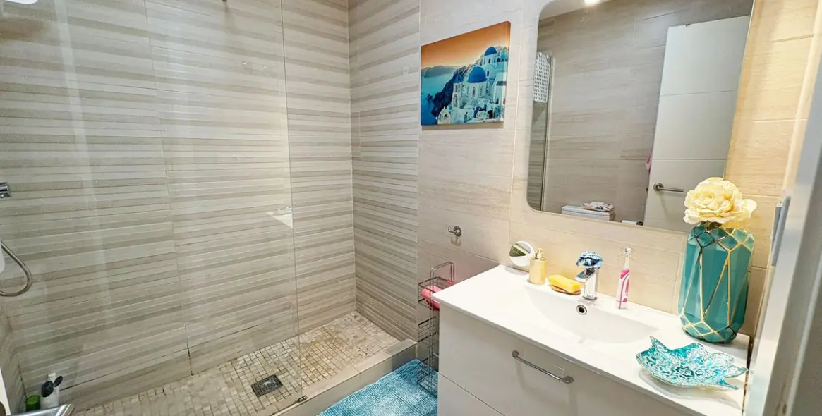 Sale of semi-detached house in Bel Air 12