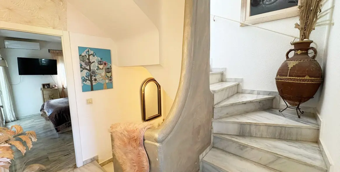 Sale of semi-detached house in Bel Air 21