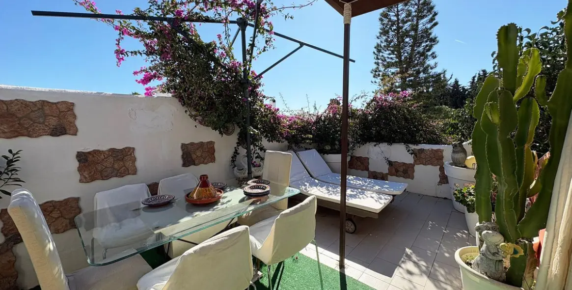 Sale of semi-detached house in Bel Air 22