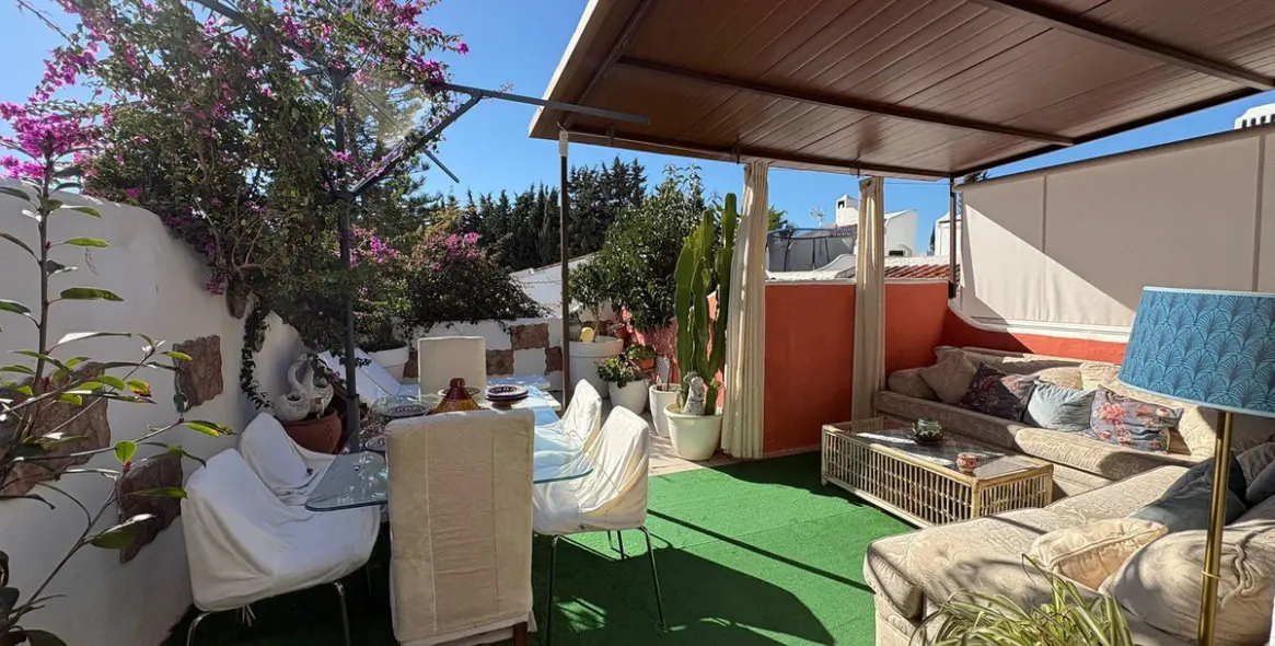 Sale of semi-detached house in Bel Air 23