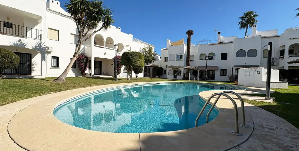 Sale of semi-detached house in Bel Air 26