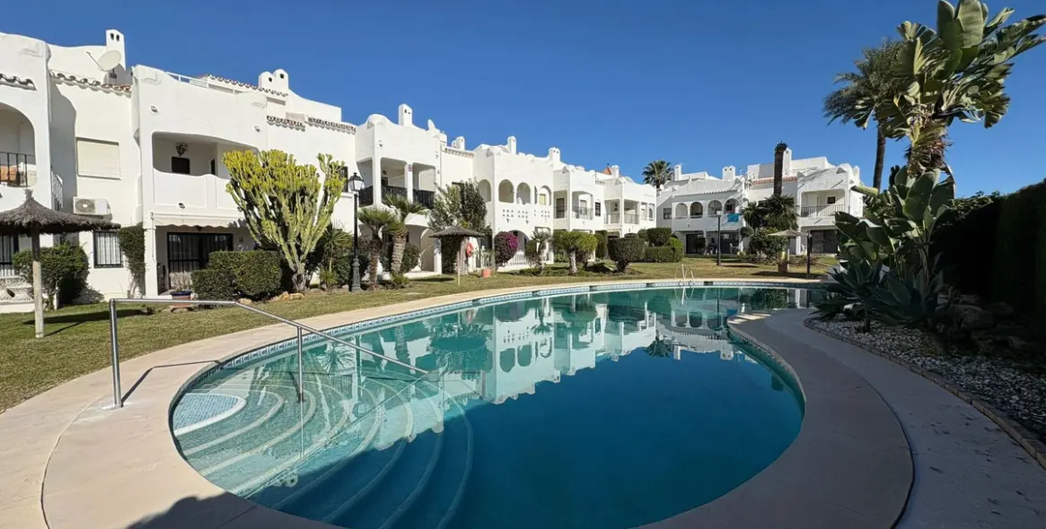 Sale of semi-detached house in Bel Air 28