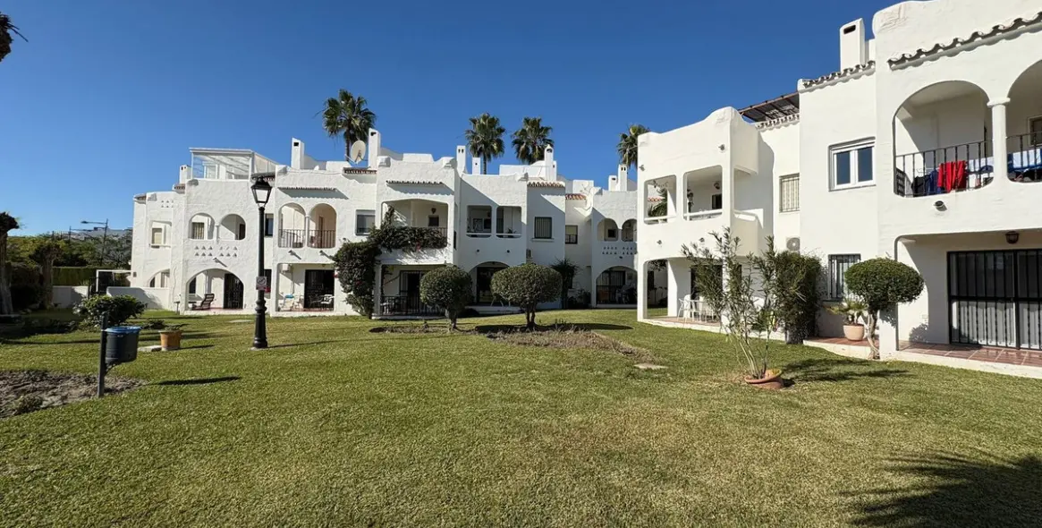 Sale of semi-detached house in Bel Air 29