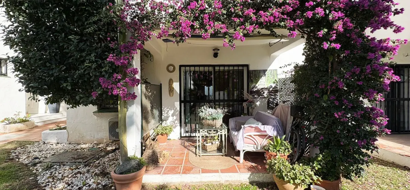 Venta de casa pareada en Bel Air 1