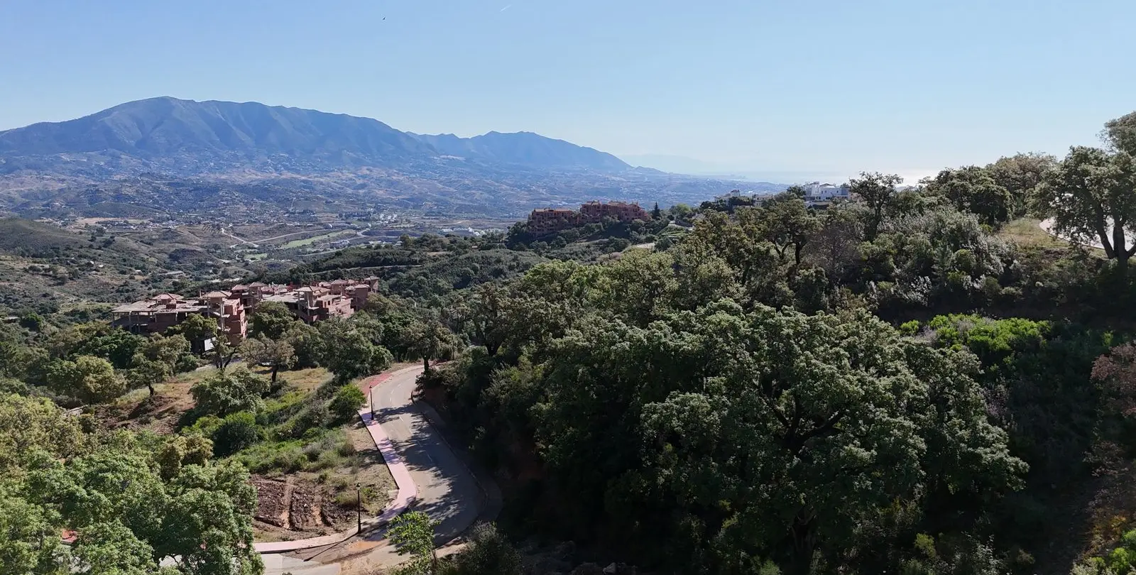 Sale of residential plot in La Mairena 3