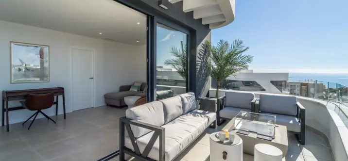 Sale of penthouse in Fuengirola 3