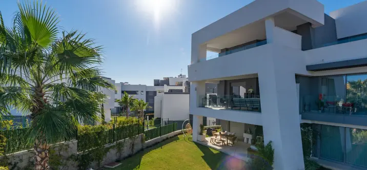 Sale of middle floor apartment in Selwo 2