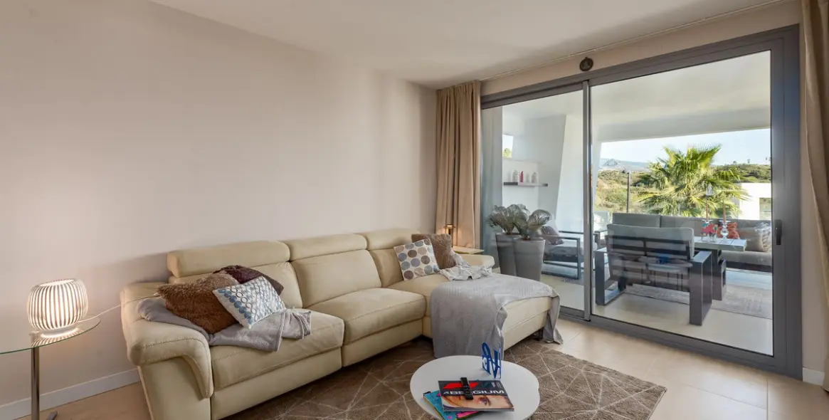 Sale of middle floor apartment in Selwo 7