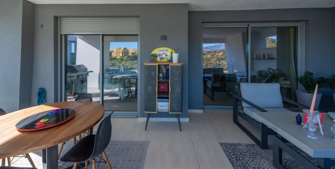 Sale of middle floor apartment in Selwo 12