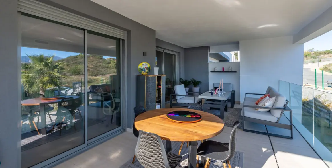 Sale of middle floor apartment in Selwo 13