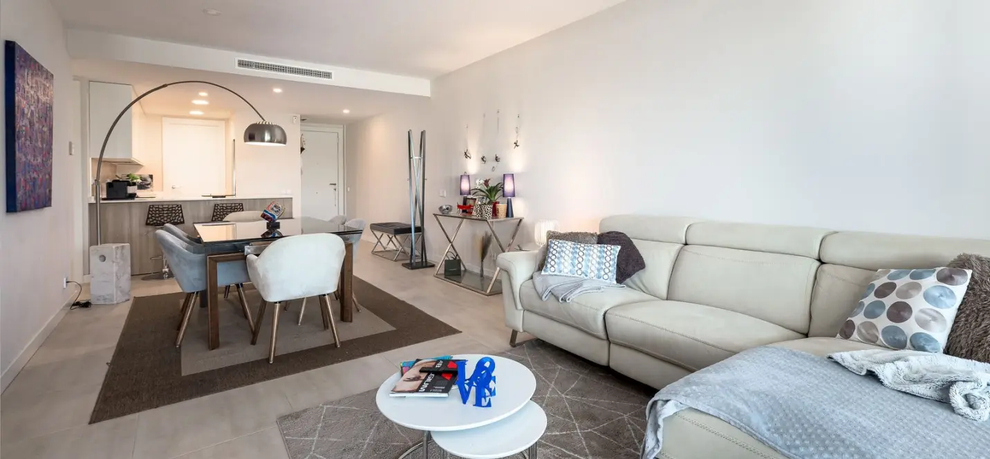 Sale of middle floor apartment in Selwo 4