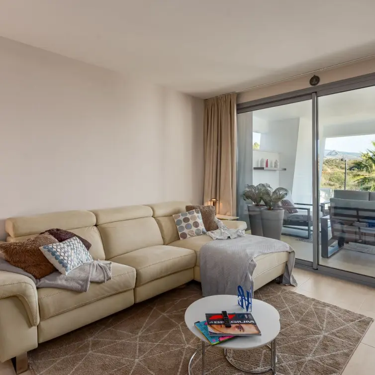 Sale of middle floor apartment in Selwo