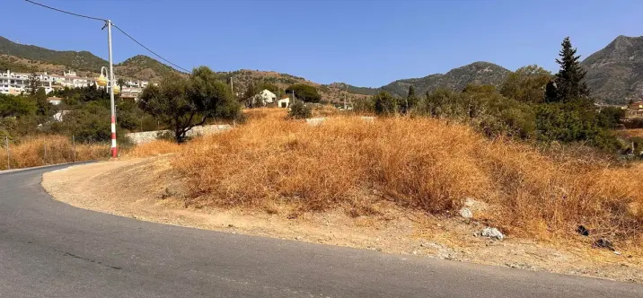 Продажа  жилого участка в Centro 2