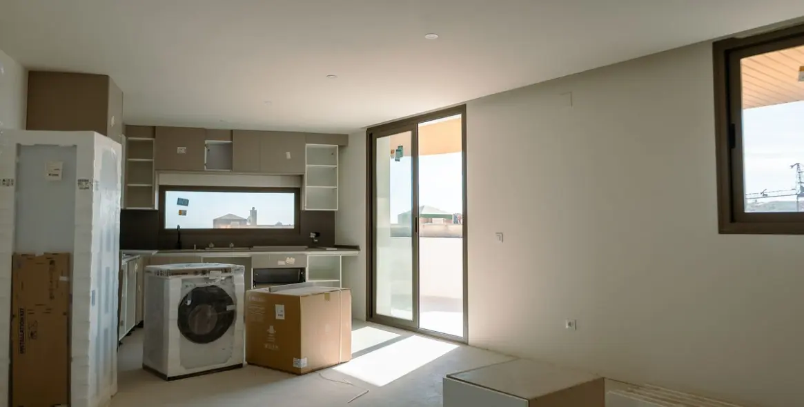 Sale of middle floor apartment in Estepona 4