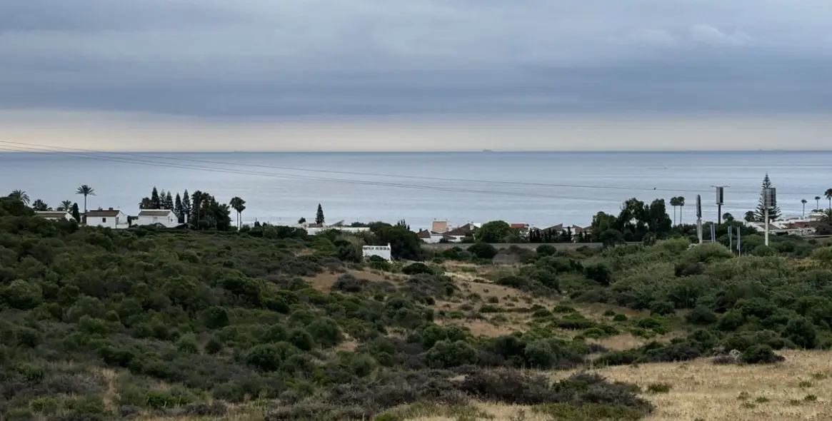 Sale of penthouse in Estepona 2