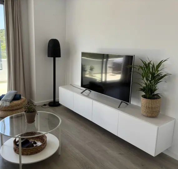 Sale of penthouse in Estepona