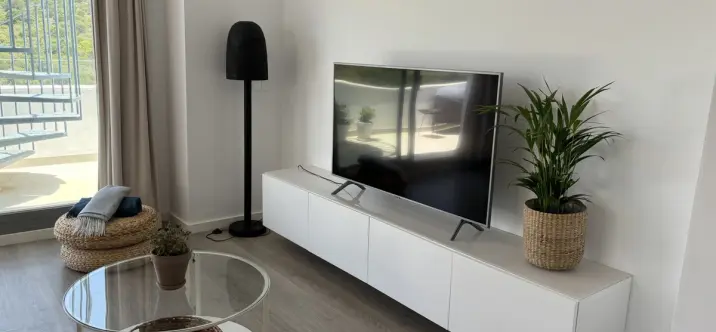 Sale of penthouse in Estepona 3