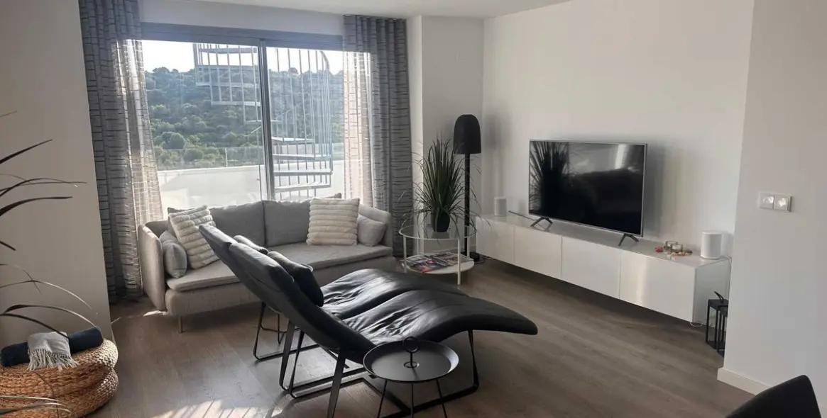 Sale of penthouse in Estepona 6