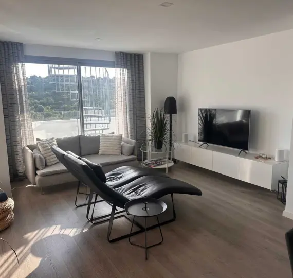 Sale of penthouse in Estepona