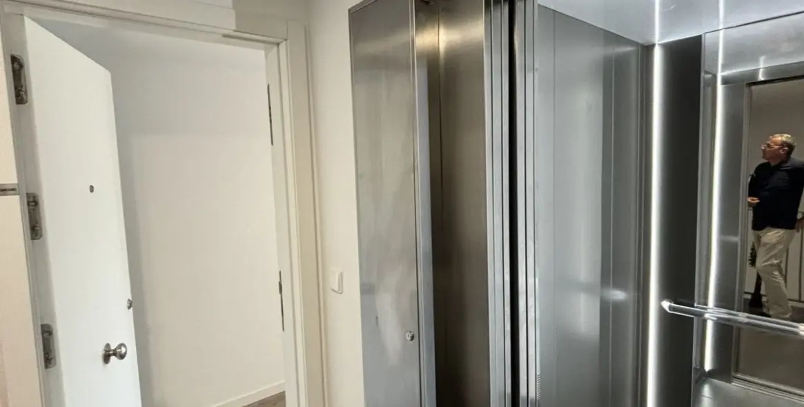 Sale of penthouse in Estepona 11