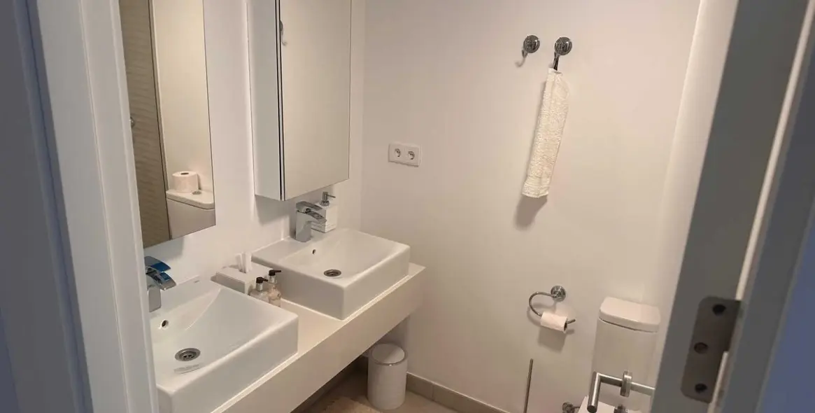 Sale of penthouse in Estepona 19