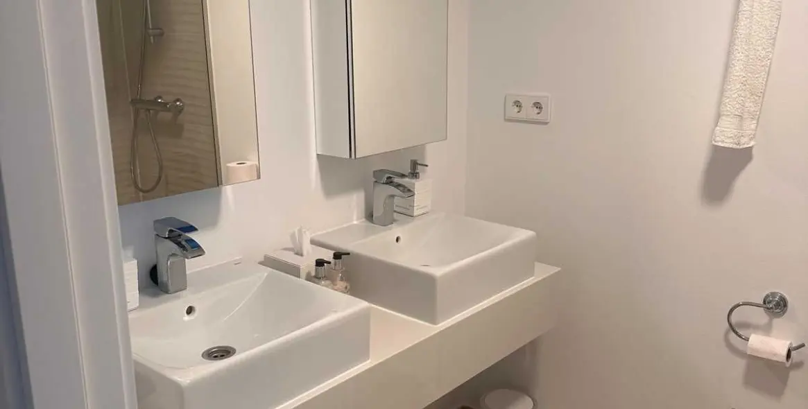 Sale of penthouse in Estepona 20