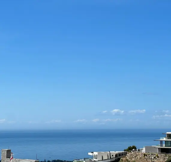 Продажа апартаментов на среднем этаже в Marbella