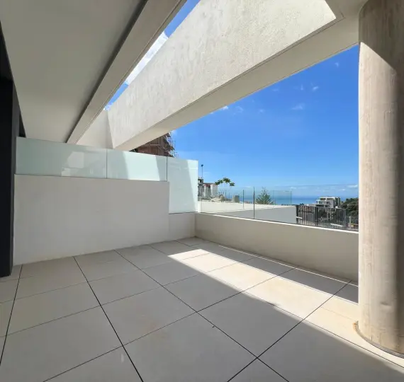 Продажа апартаментов на среднем этаже в Marbella