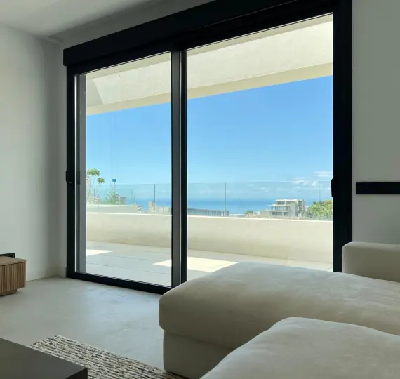 Продажа апартаментов на среднем этаже в Marbella