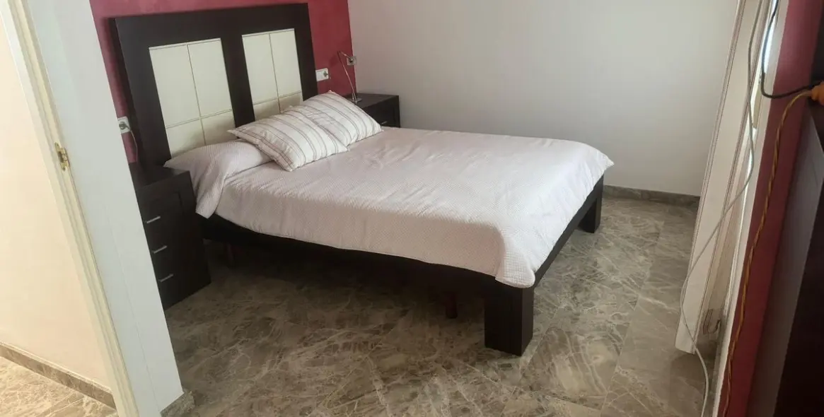 Продажа дома на две семьи в Torremolinos 4