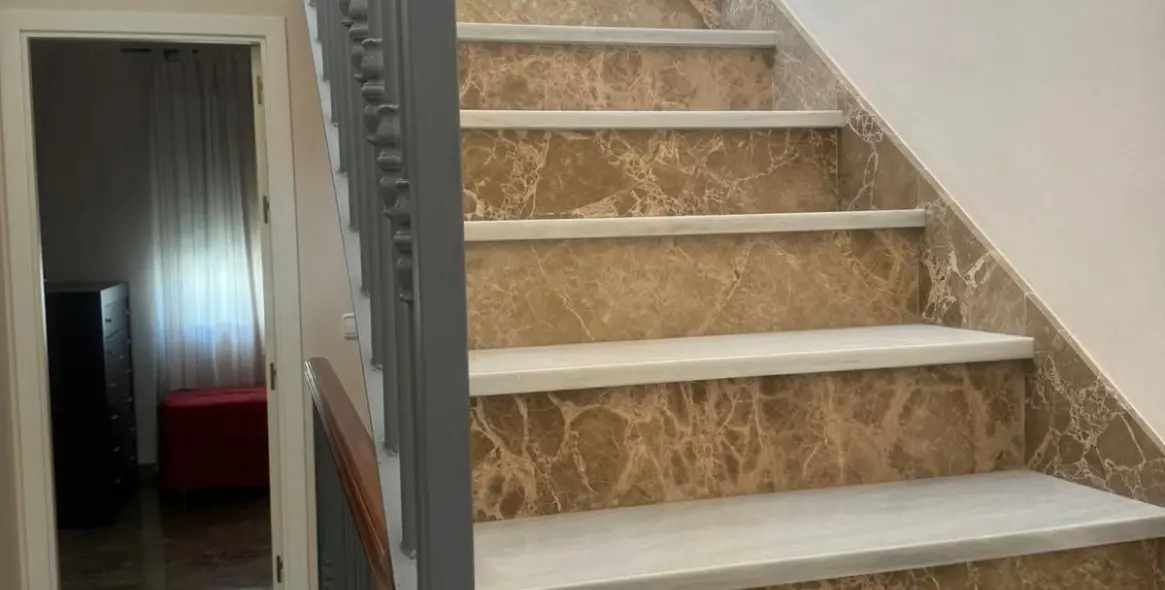 Продажа дома на две семьи в Torremolinos 12