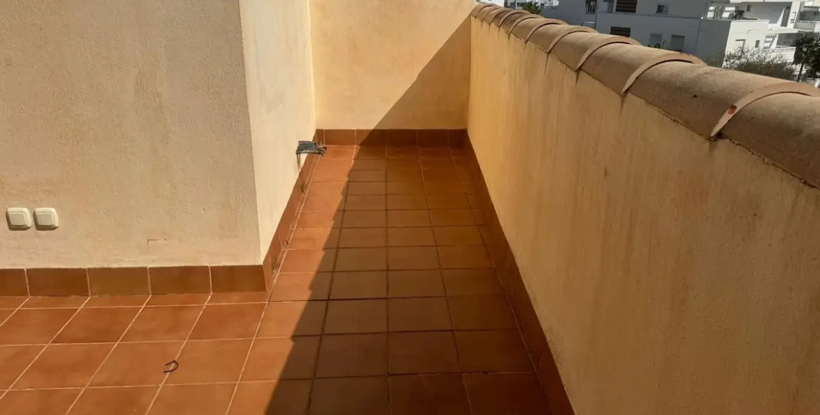 Продажа дома на две семьи в Torremolinos 16