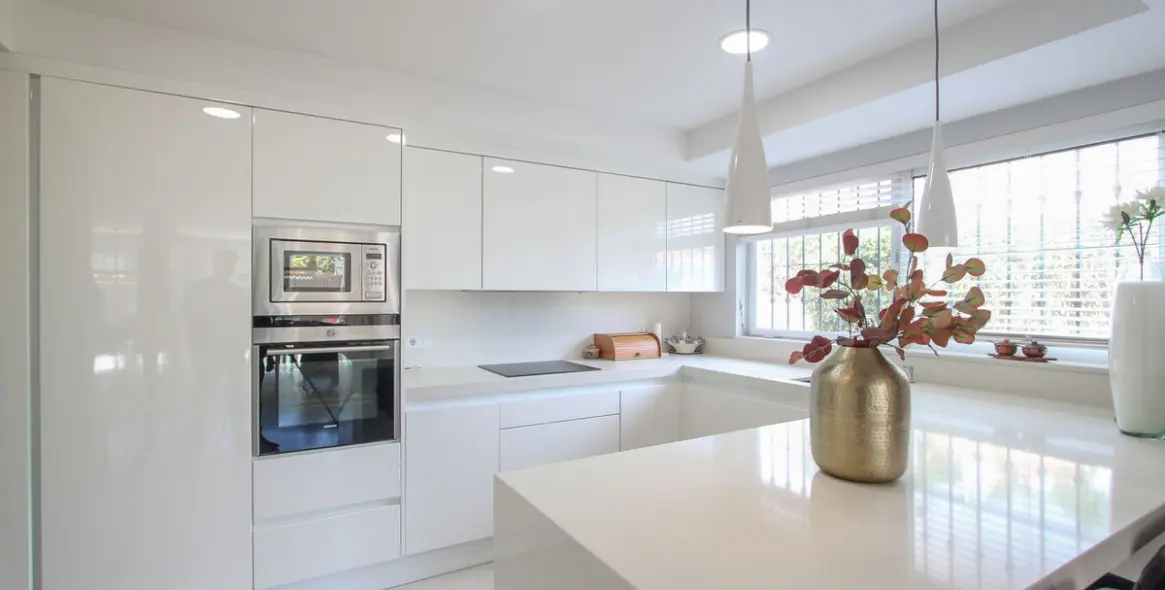 Venta de apartamento en planta baja en Guadalmina Alta 1