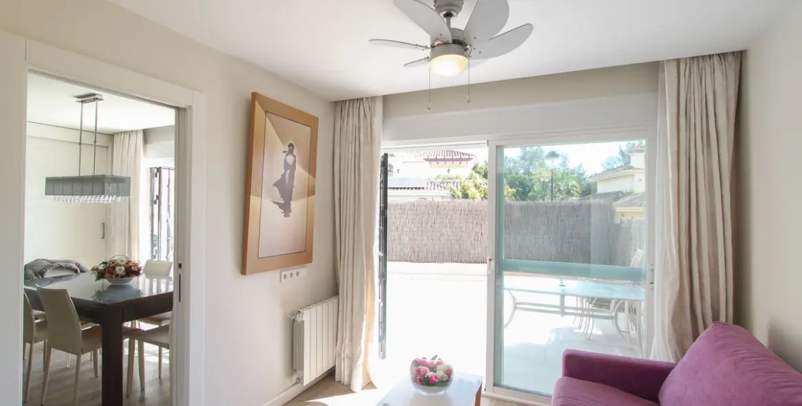 Venta de apartamento en planta baja en Guadalmina Alta 7