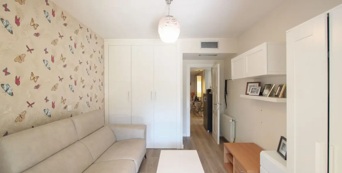 Venta de apartamento en planta baja en Guadalmina Alta 11