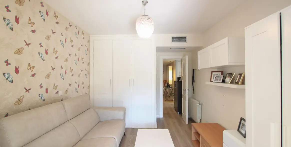 Venta de apartamento en planta baja en Guadalmina Alta 16