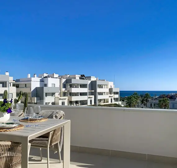 Sale of penthouse duplex in Estepona
