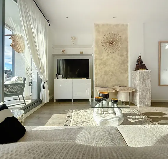 Sale of penthouse duplex in Estepona