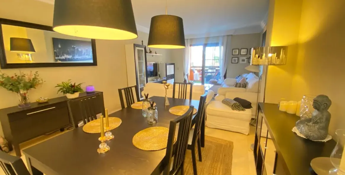 Sale of middle floor apartment in Benahavís 4