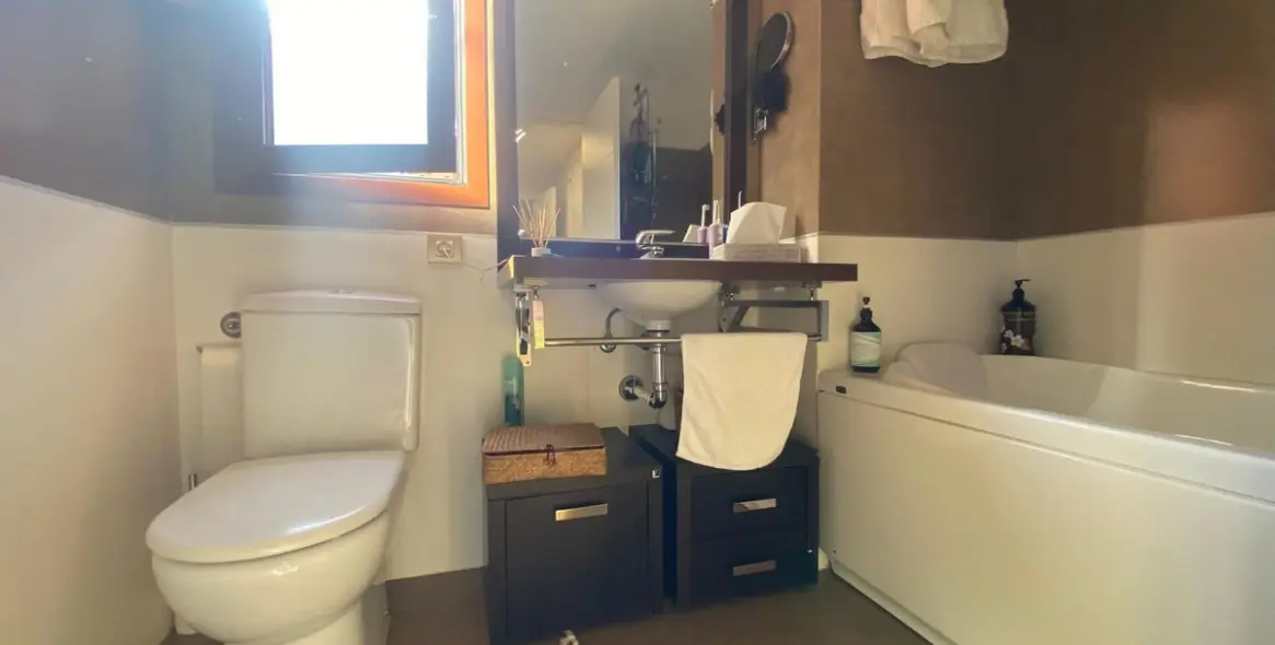 Venta de apartamento en planta media en Benahavís 21