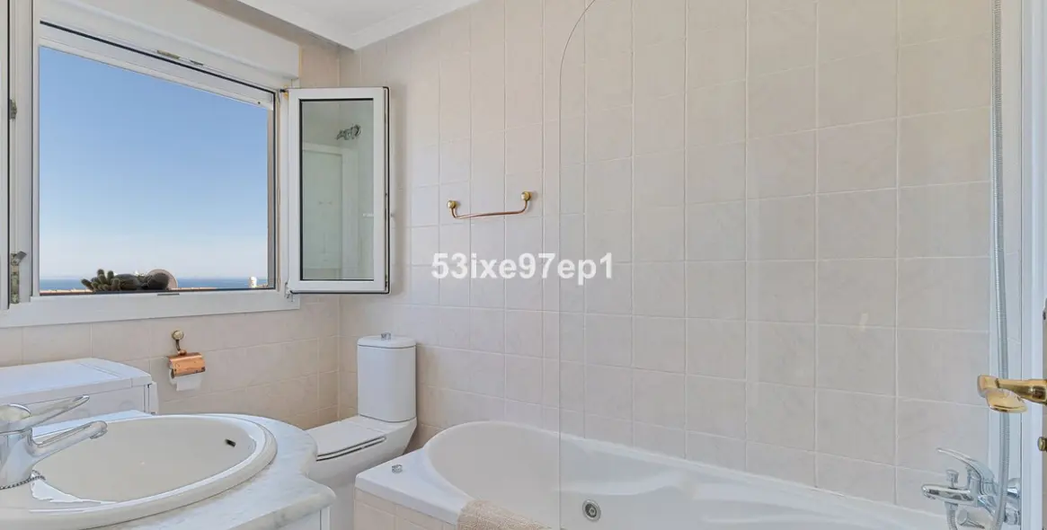 Sale of townhouse in Fuengirola 13