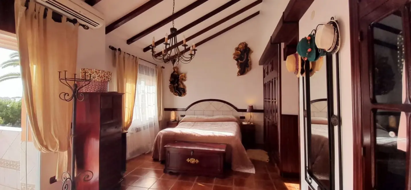 Sale of townhouse in Las Lagunas 1