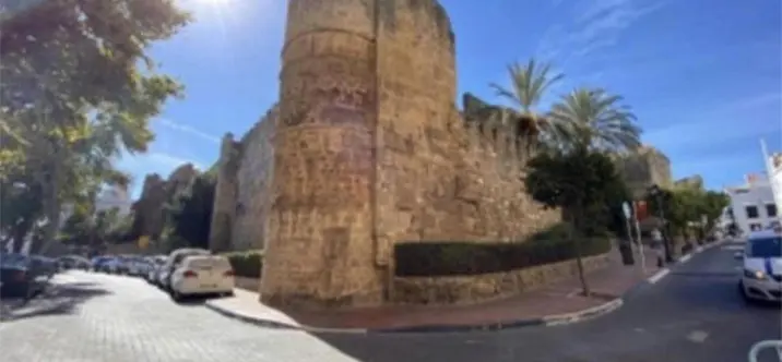 Продажа апартаментов на среднем этаже в Marbella 3