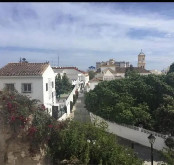 Продажа апартаментов на среднем этаже в Marbella