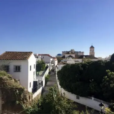 Sale of middle floor apartment in Marbella