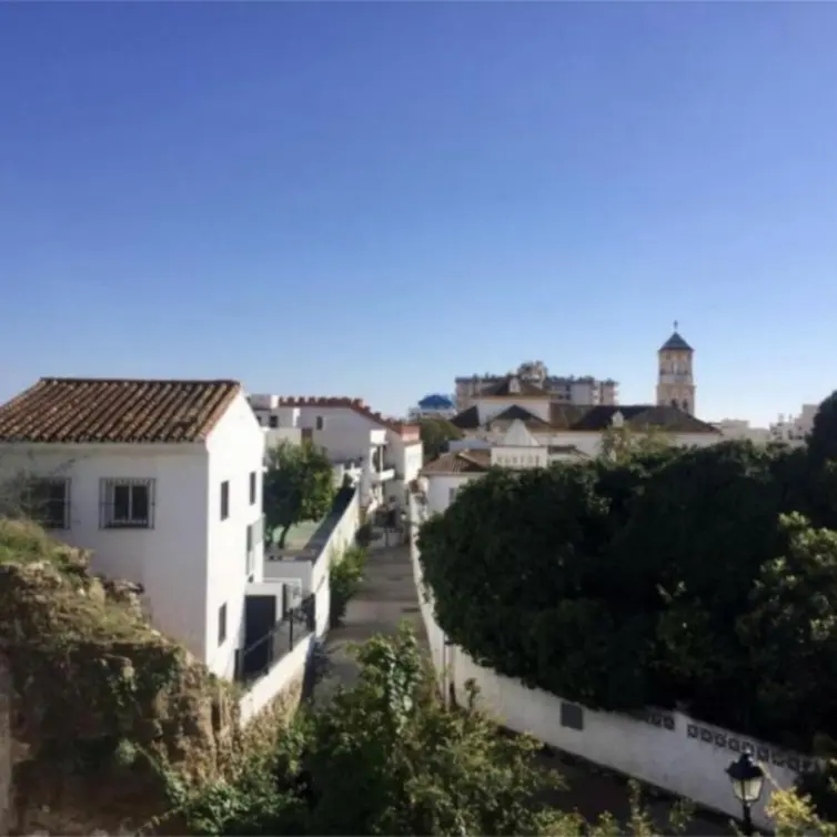 Sale of middle floor apartment in Marbella