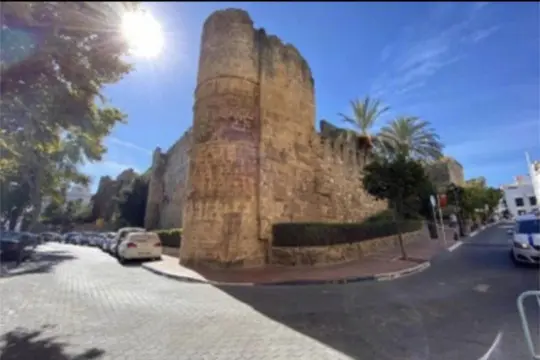 Image 4 thumb