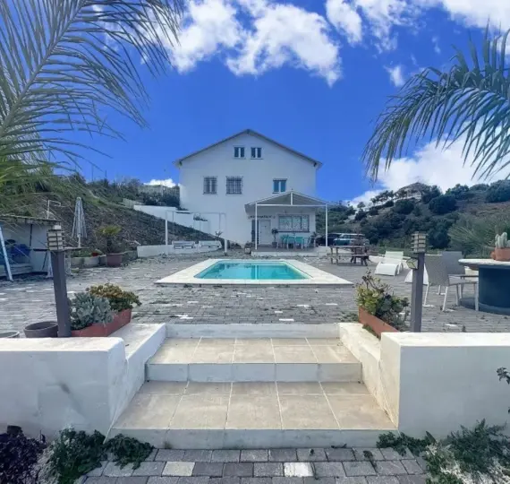 Sale of detached villa in Alhaurín el Grande