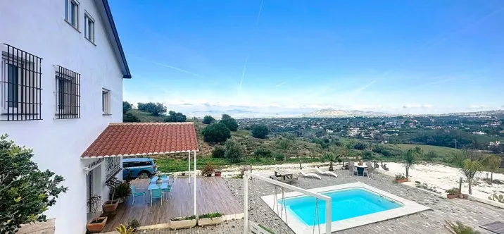 Sale of detached villa in Alhaurín el Grande 3